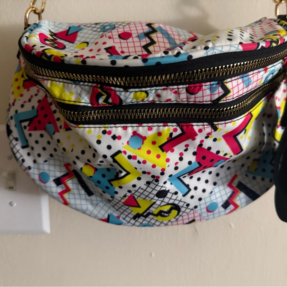 Womens Colorful Geometric Print Crossbody Bag - White Multicolor